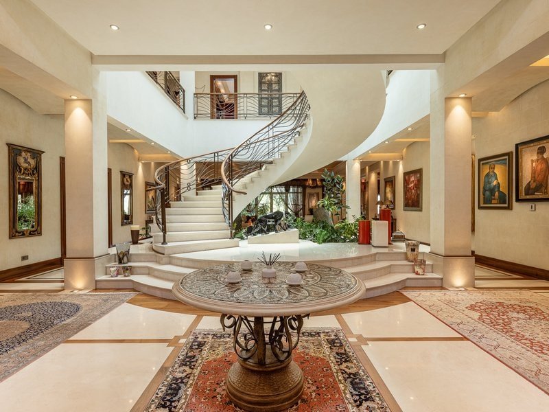 14 Images - Last Full Image- Exquisite Luxury Villa in Exclusive Community.pdf-image-003