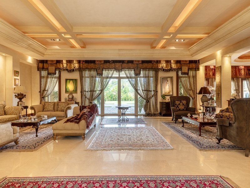 14 Images - Last Full Image- Exquisite Luxury Villa in Exclusive Community.pdf-image-008